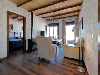 Beautiful villa with jacuzzi - 3