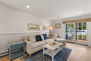 Hydrangea Lane Beach Cottage - 0