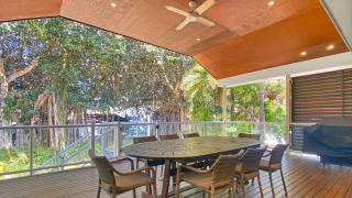 Picnic Bay Apt 3. - 9