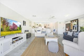 Hampton s Style Beach Retreat in Noosa s Heart - 6