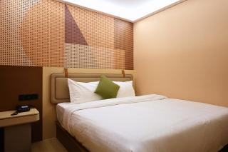A Hotel Farrer Park, 11 Hrs, Stay From 10PM - 9AM - 4