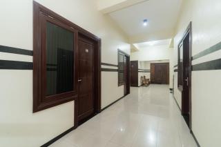 RedDoorz Syariah @ Ketintang Surabaya - 9