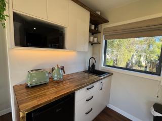 Modern Mountain Retreat - 5