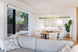 The Hamptons Lake House Noosa Heads Luxury House - 3