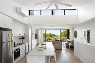 Breezy Beach Haven - Ocean Views & Roof Top Deck - 6
