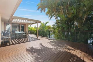 Seahorse Family & Pooch Friendly Waterfront Home - 1