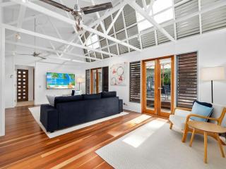 Beautiful Noosa Heads Family Home - 9