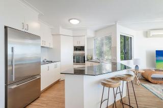 Beautiful Belmore Retreat Easy Walk to Beach - 6