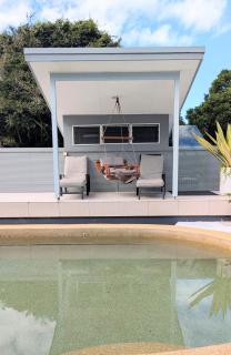 Pet friendly Oasis w private pool n spa - 2