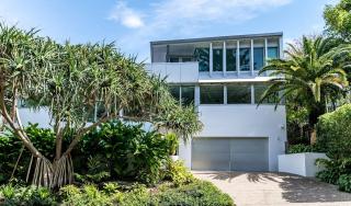The Boat House Luxury Beachside with Heated pool - 4