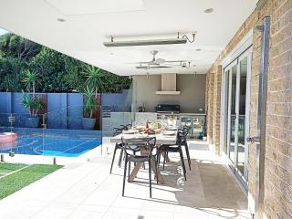 Clovelly Beach House with Pool - 9