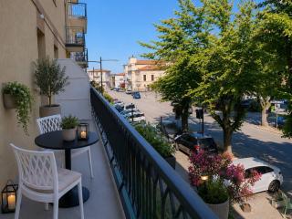 Cozy apartment overlooking the main square - 7