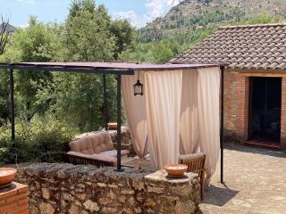 Detached 4 Bedroom Villa with Pool - 5
