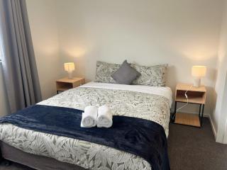 Brand new 3 BR 3 Bathroom close to Hornby mall - 9