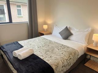 Brand new 3 BR 3 Bathroom close to Hornby mall - 8