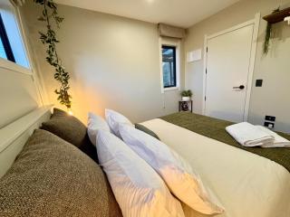 Modern Mountain Retreat - 7