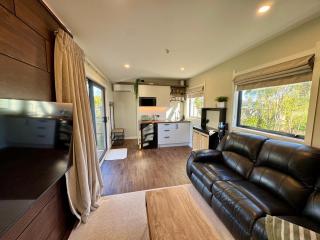 Modern Mountain Retreat - 6