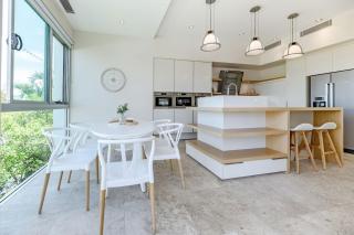 The Platinum 3BR Luxe Residence in Sunshine Beach - 2