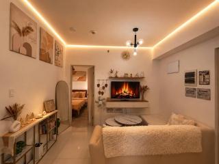 3BR With Balcony Near Burnham Park Sleeps 11 - 0