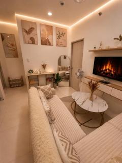 3BR With Balcony Near Burnham Park Sleeps 11 - 9