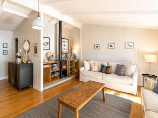 Clifftop Sanctuary - Stay Waiheke - 8