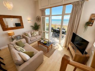 Family Coastal Retreat - Ocean Views - Private Balcony - Westward Ho! - 0