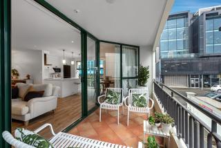 Regent Court Luxury Designer Apartment, CBD - 6