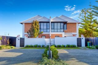 Beachfront Lagoon Retreat - Port Geographe - 9