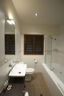 Pure Magnetic Villa 1 - 2