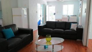 Lanas Cottage - 8