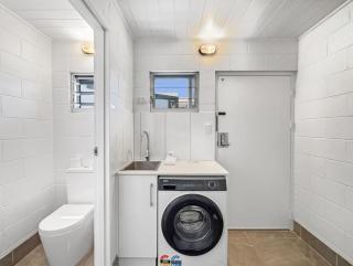 Island View Apt 1 - 1