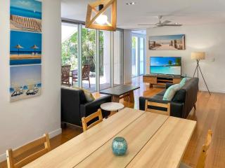 Maggies Beachfront Apartment 9 - 6
