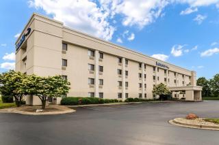 Baymont by Wyndham Janesville - 0