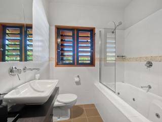 Pure Magnetic Villa 10 - 2