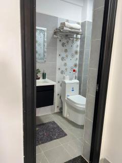 Stylish 1BR in Kilimani lavington Gym Fast WiFi Workspace Ideal for digital nomads - 6