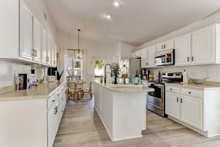 Coastal Cabana - Private Pool - Walk to Beach - 5