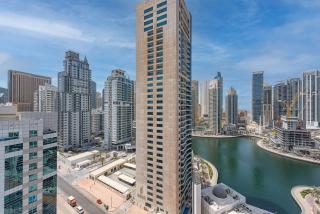 Spacious 2 Bed Apartment With Marina View - 8