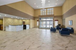 Radisson Hotel Edmonton Airport - 6