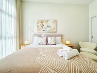 Entire Modern Townhouse in Central Auckland - 6