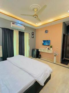Fully Furnished 2BHK APARTMENT SELF CHECK-IN - 9