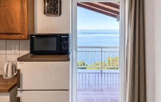Nice Apartment In Mimice With Wifi - 2