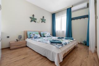 Spacious Family Apartment | Free Street Parking - 0