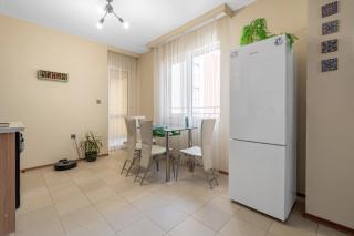 Spacious Family Apartment | Free Street Parking - 7