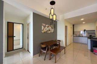 Family 2BR Apartment Near Jonker St - 6