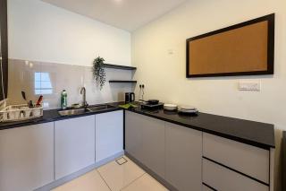 Family 2BR Apartment Near Jonker St - 3
