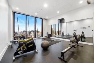 Southern Cross Collins St Apartment 50th Floor - 8