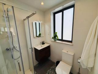 KJ Studio Penthouse in the Village Centre 6 - 9