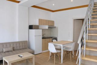 Alexander Apartments Center - 0