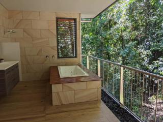 Rainforest Meets Luxury - Infinity Pool Views - 6