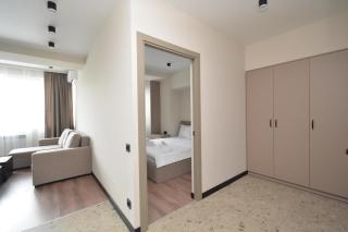 Modern apt near Republic Square by Domel - 2